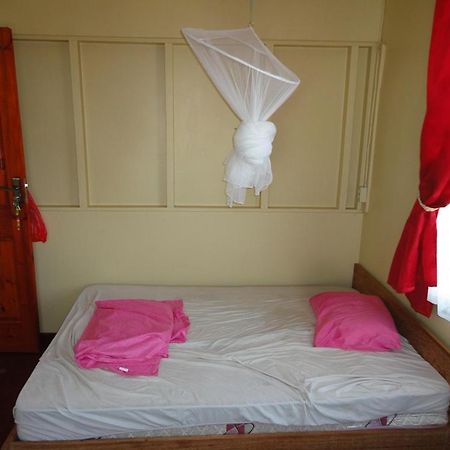 Oranjelaan 51 Bed and Breakfast Paramaribo Buitenkant foto