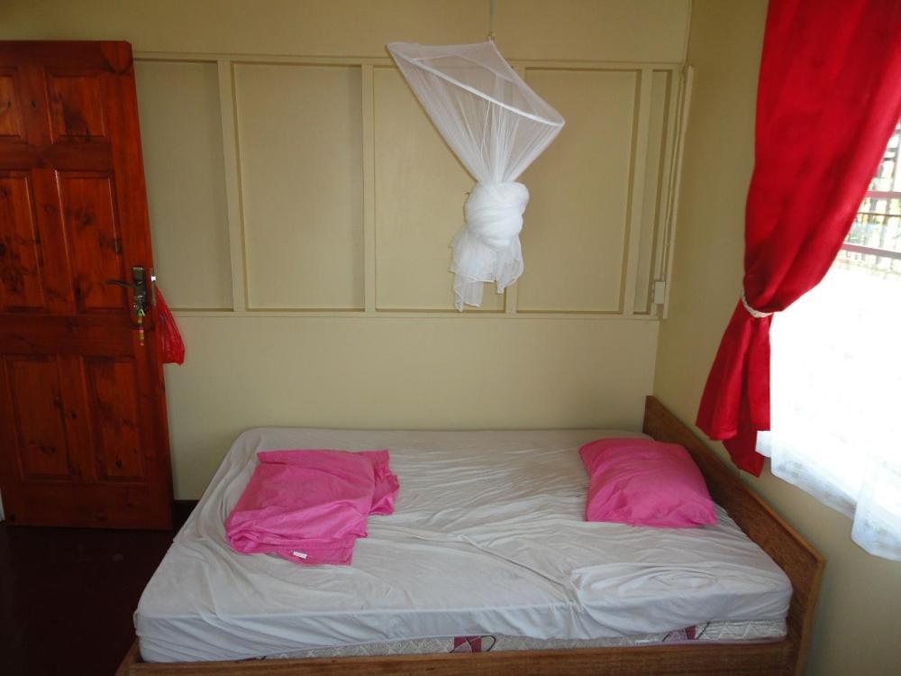 Oranjelaan 51 Bed and Breakfast Paramaribo Buitenkant foto